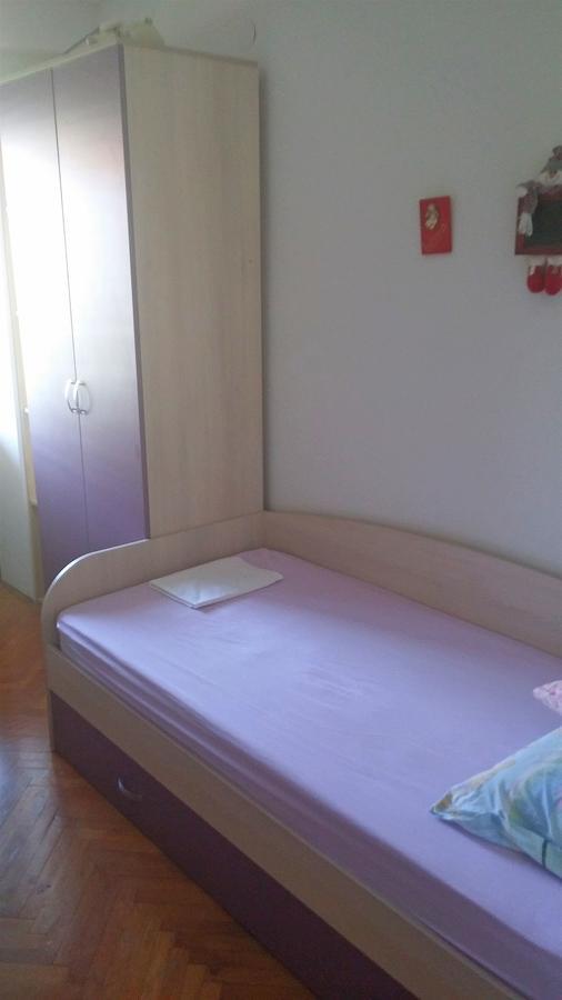 Apartments Anita Срима Екстериор снимка